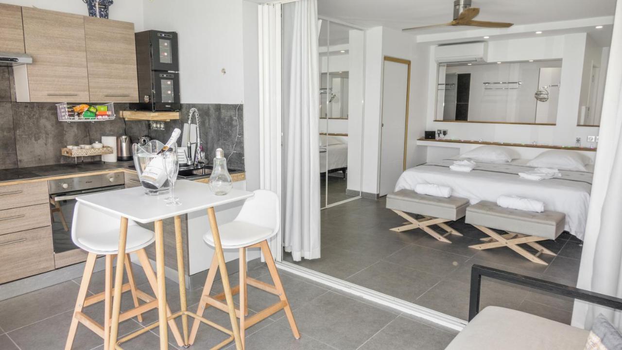 Official Page "Residence Bleu Marine" - Sea View Apartments & Studios - Saint-Martin French Side Grand Case Exterior foto